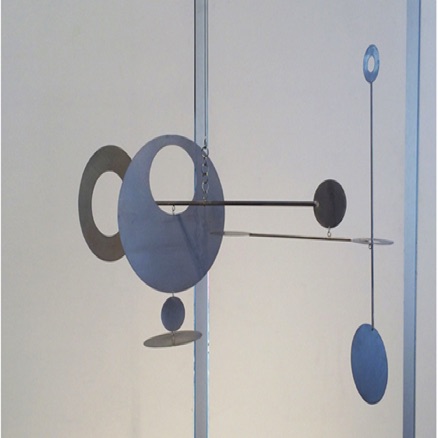 P.D.10
Lacquered steel
22" x 36" x 11.5"

